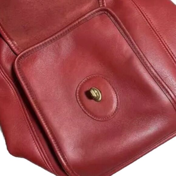 M COACH Vintage Red Glove Tanned Leather Large Sling Backpack Knapsack 9992 COA - Picture 14 of 15